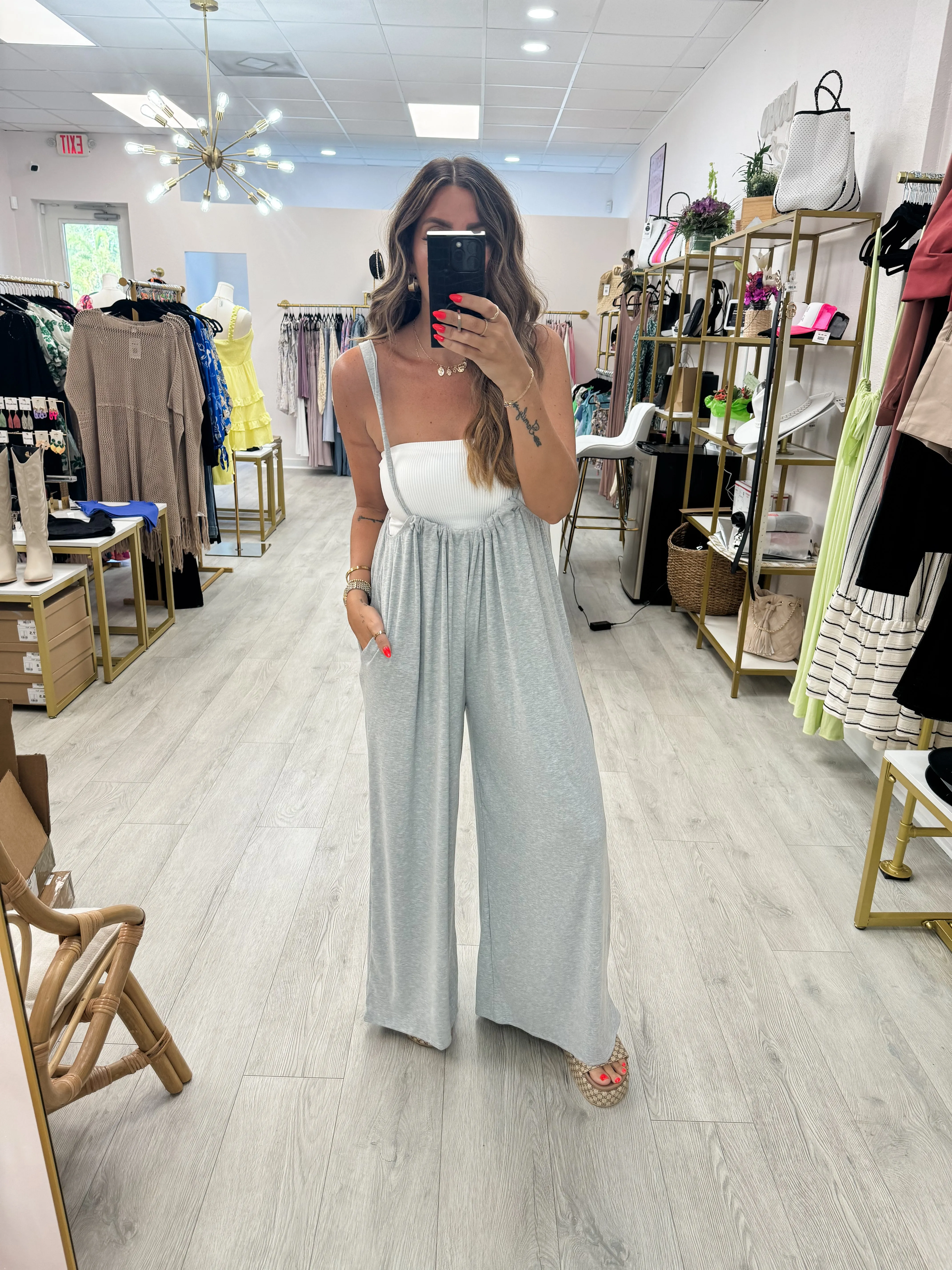 B-The Wide Leg Suspender Pants