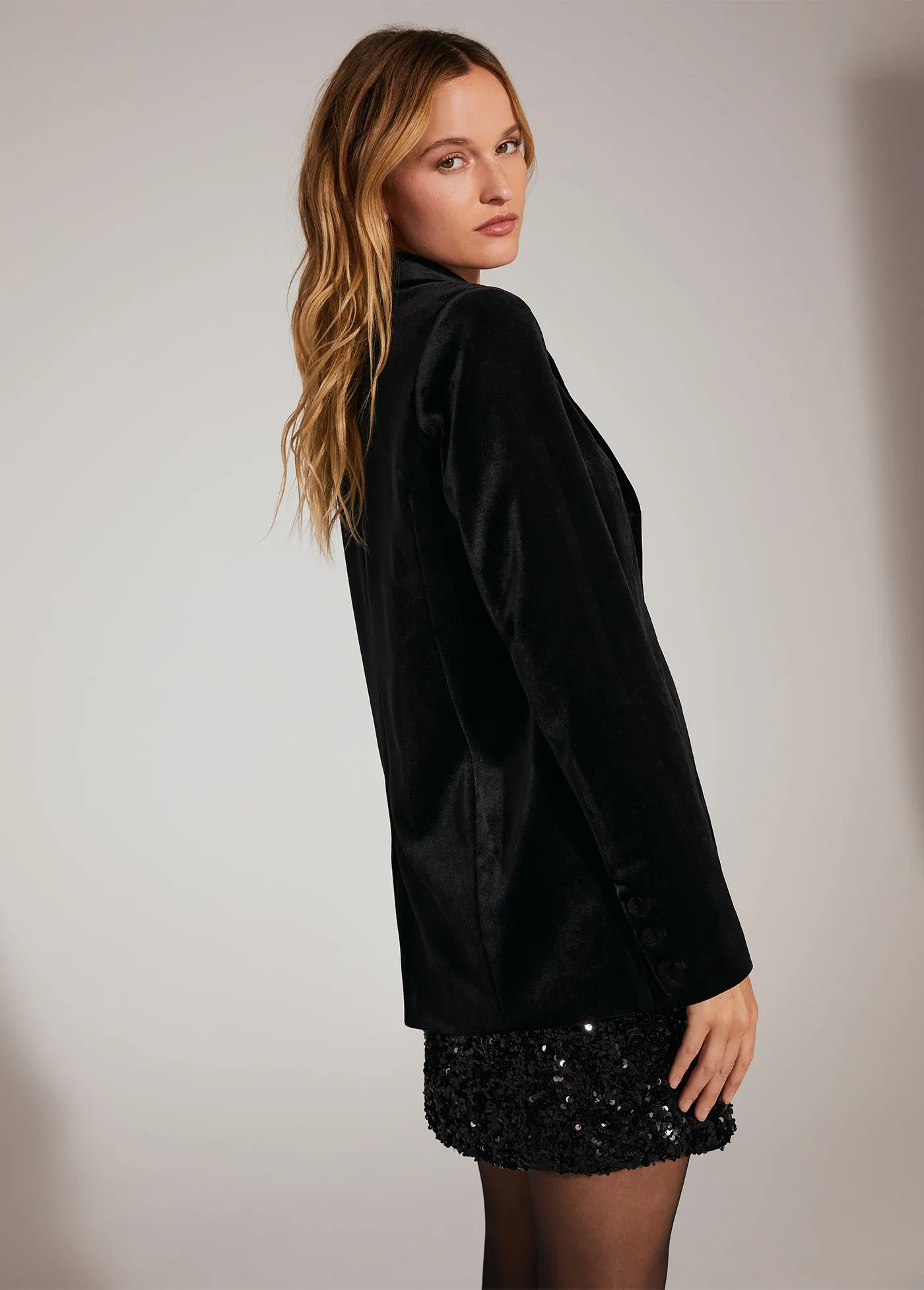 THE VELVET BLAZER
